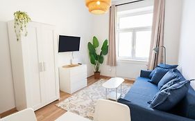 Business Apartments Near Center